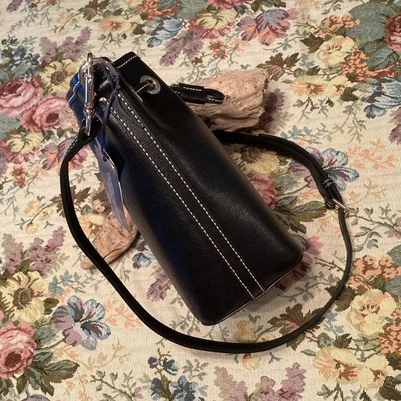 BLACK DOONEY & BOURKE SAFFIANO DRAWSTRING CROSSBODY NWT - Picture 11 of 11